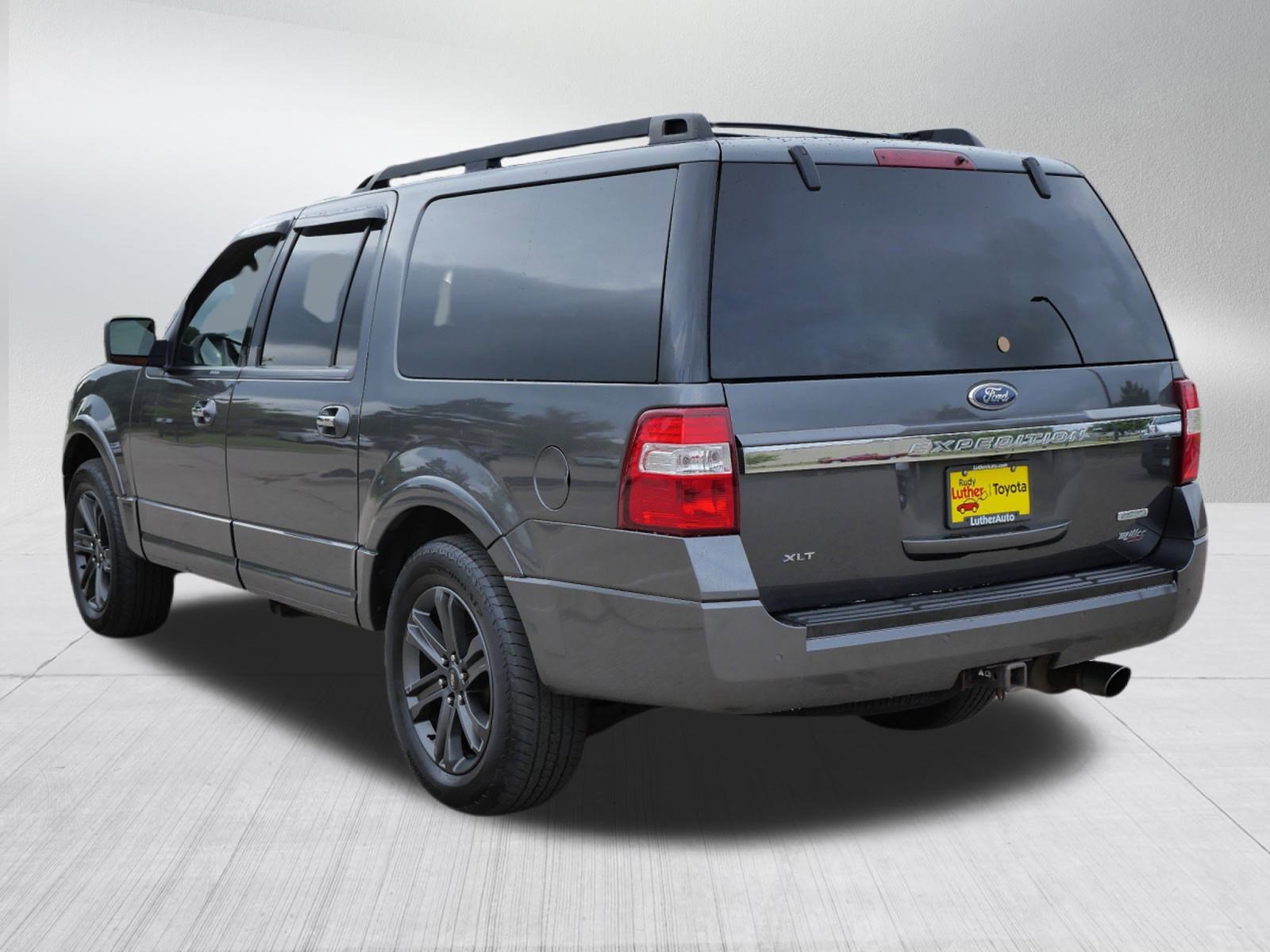2015 Ford Expedition EL XLT photo 4