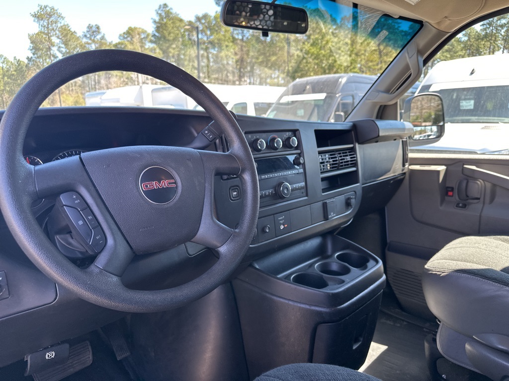 2023 Gmc Savana Cargo 2500 photo 4