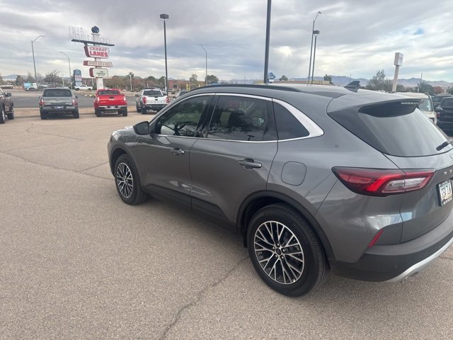 2025 Ford Escape Base Plug-In Hybrid photo 3