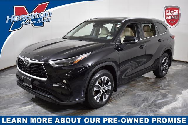 2022 Toyota Highlander XLE's photo