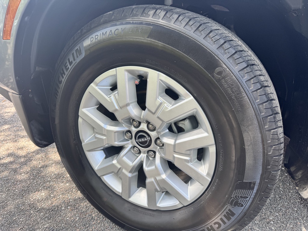 2023 Nissan Frontier SV photo 28
