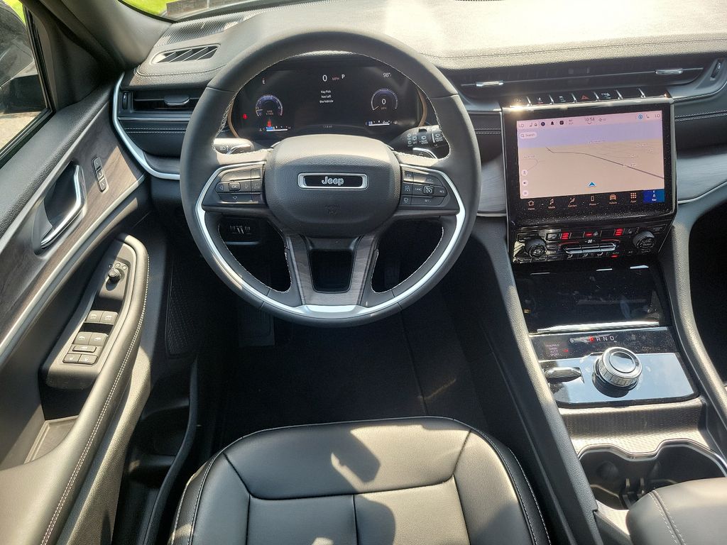 2024 Jeep Grand Cherokee Limited photo 6