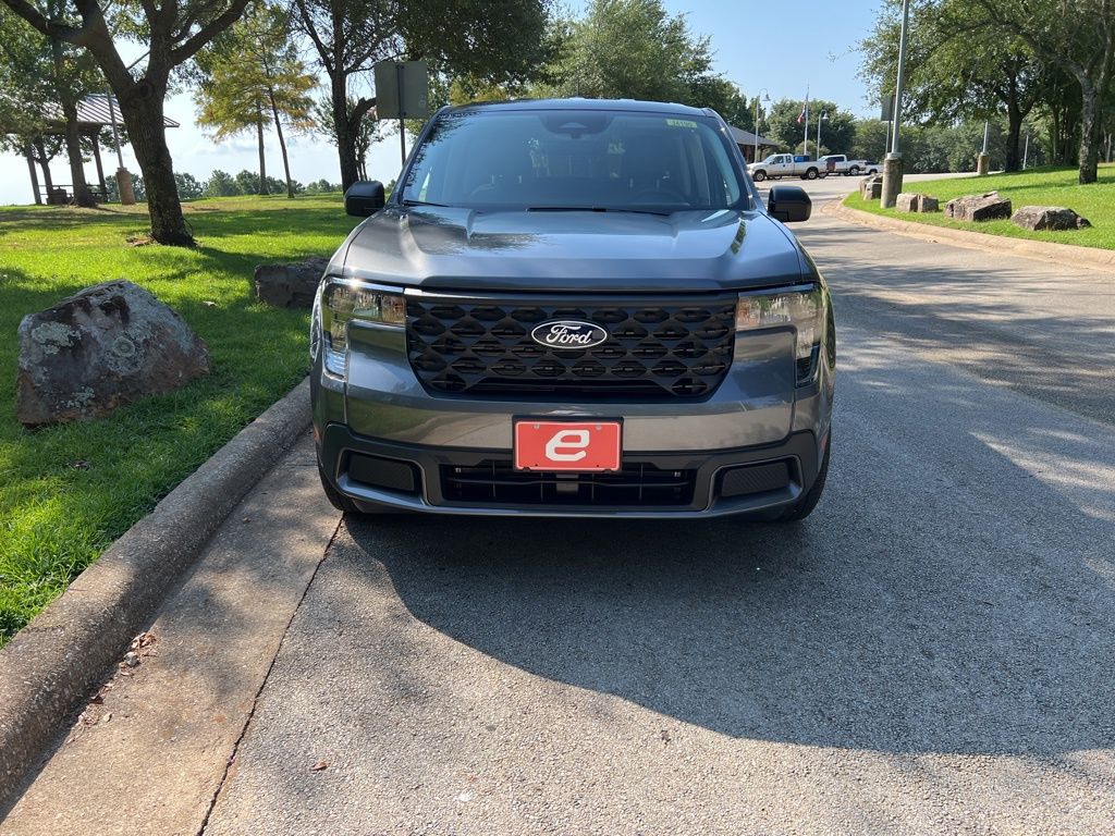 2025 Ford Maverick XLT photo 2
