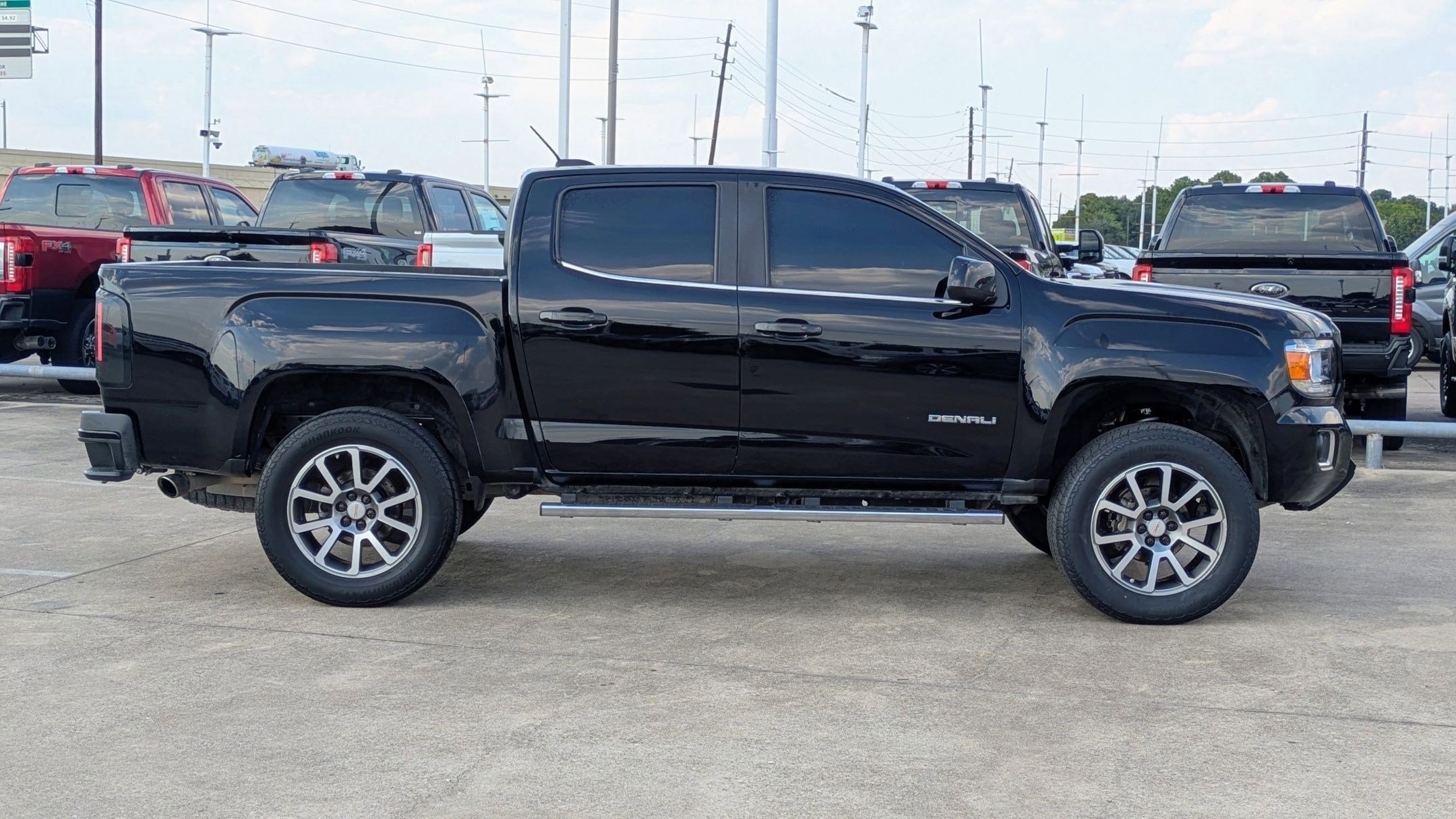 2020 Gmc Canyon Denali photo 2