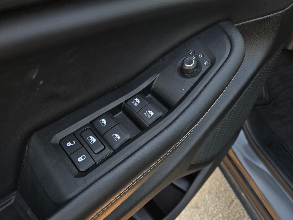 2024 Jeep Grand Cherokee Laredo X photo 9