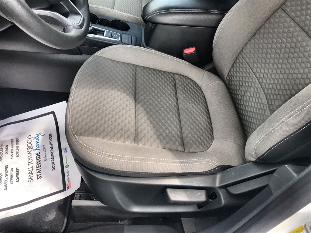 2022 Ford Escape SE photo 12