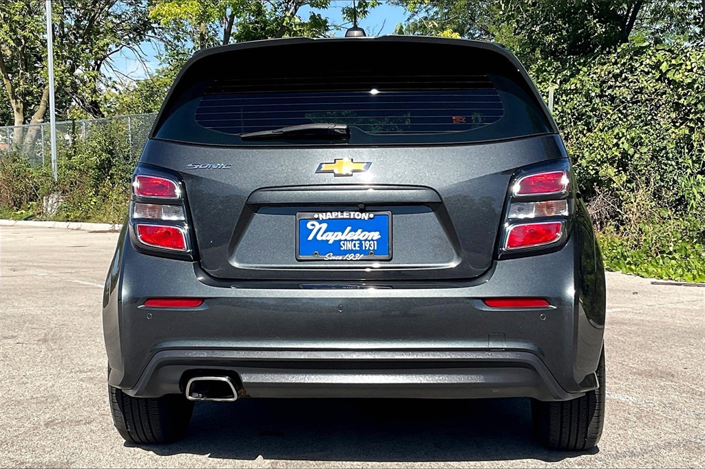 2020 Chevrolet Sonic LT photo 3