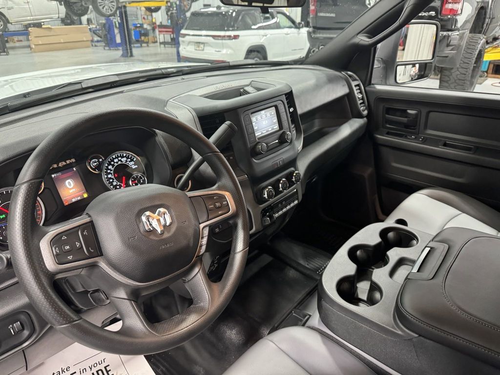 2024 Ram 2500 Tradesman photo 5