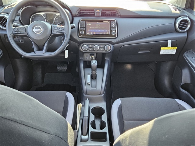2025 Nissan Versa 1.6 S photo 6