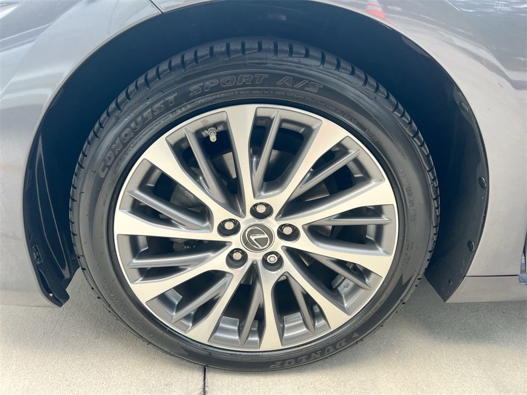 2019 Lexus ES 350 photo 7