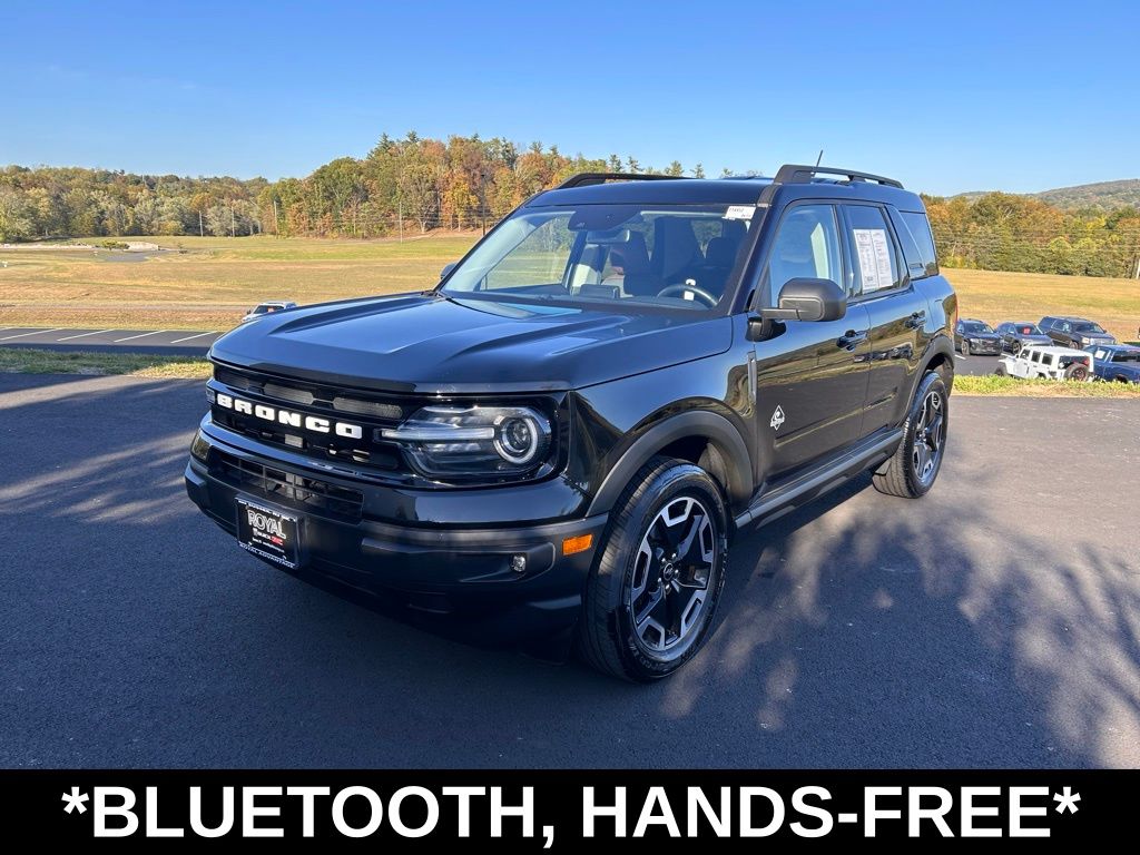 2021 Ford Bronco Sport Outer Banks photo 3