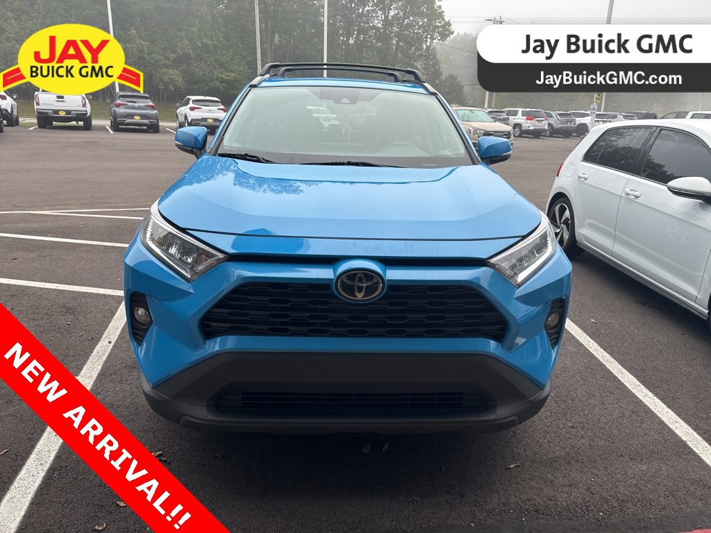 Used 2021 Toyota RAV4 XLE with VIN 2T3P1RFV1MW182425 for sale in Northfield, Minnesota