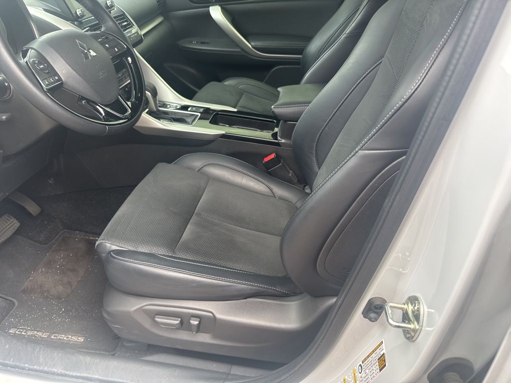 2024 Mitsubishi Eclipse Cross SE photo 12