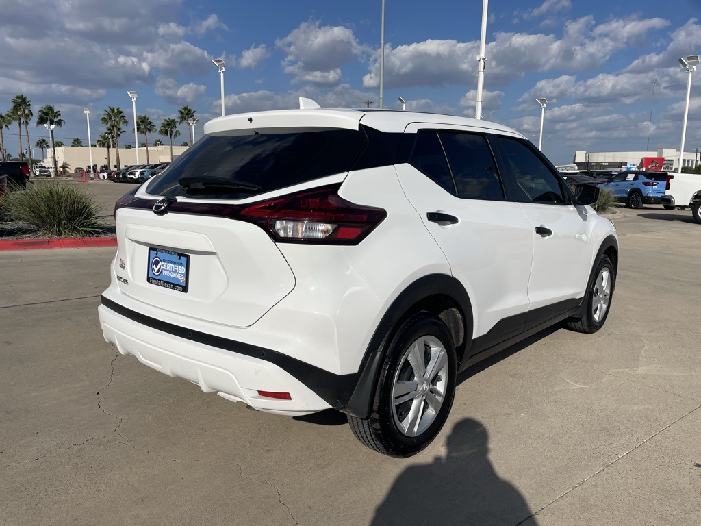 2025 Nissan Kicks Play S photo 3
