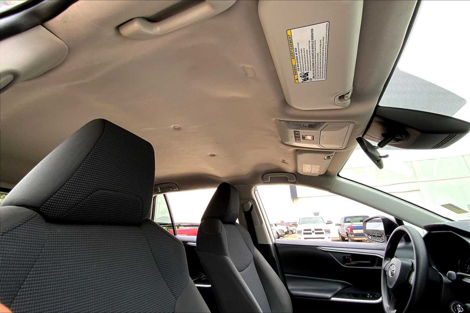 2025 Toyota RAV4 LE photo 10