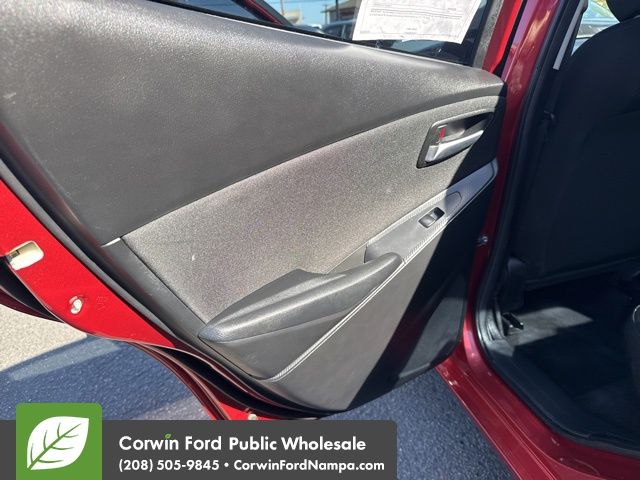 2017 Toyota Yaris iA Base photo 21