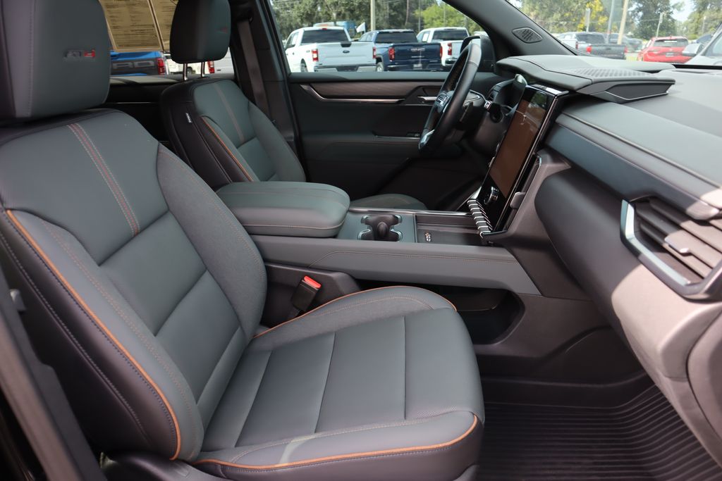 2024 Gmc Acadia AT4 photo 28