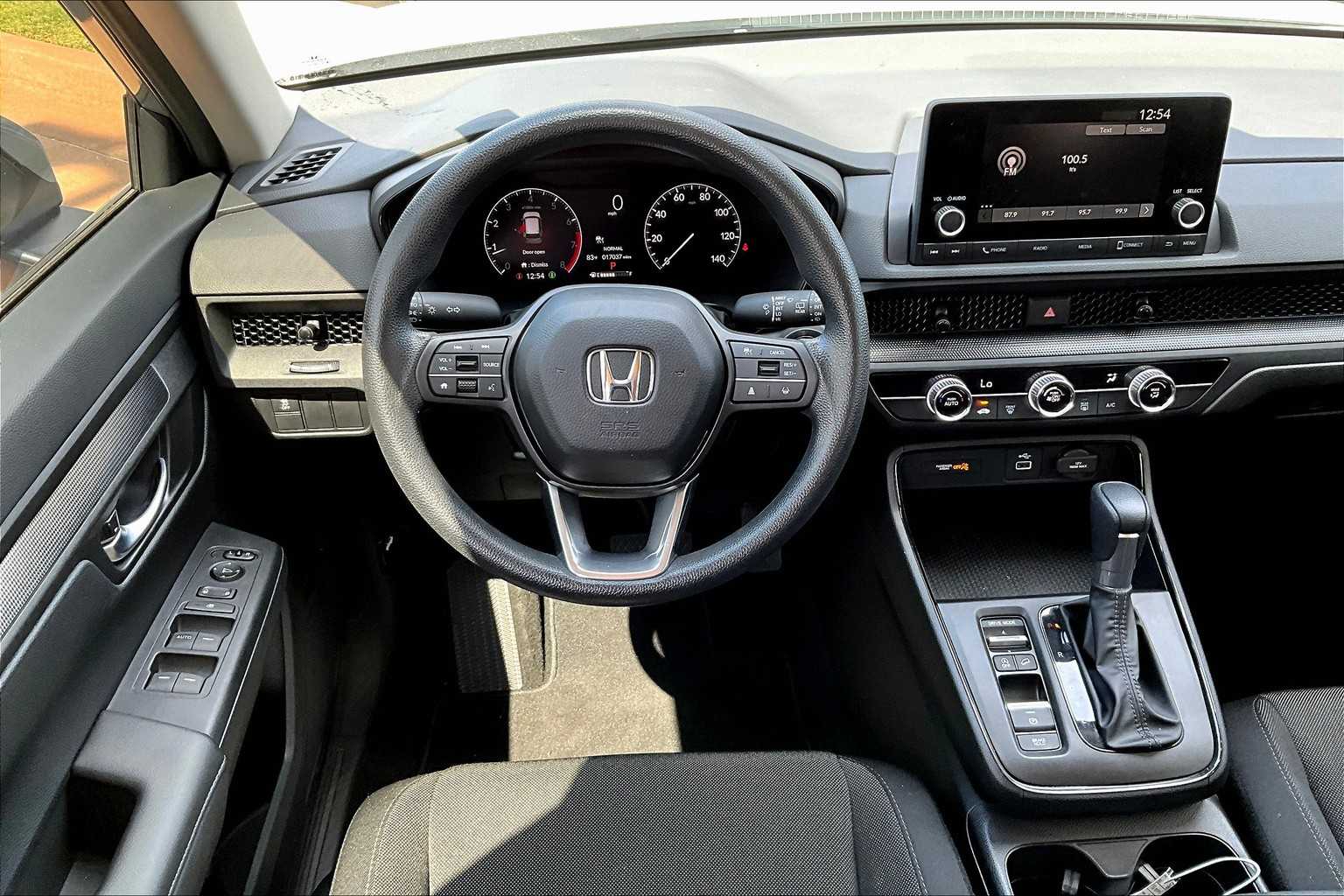 2025 Honda CR-V LX photo 5