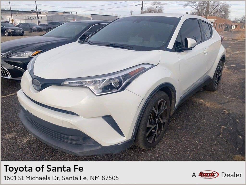 2019 Toyota C-HR XLE's photo