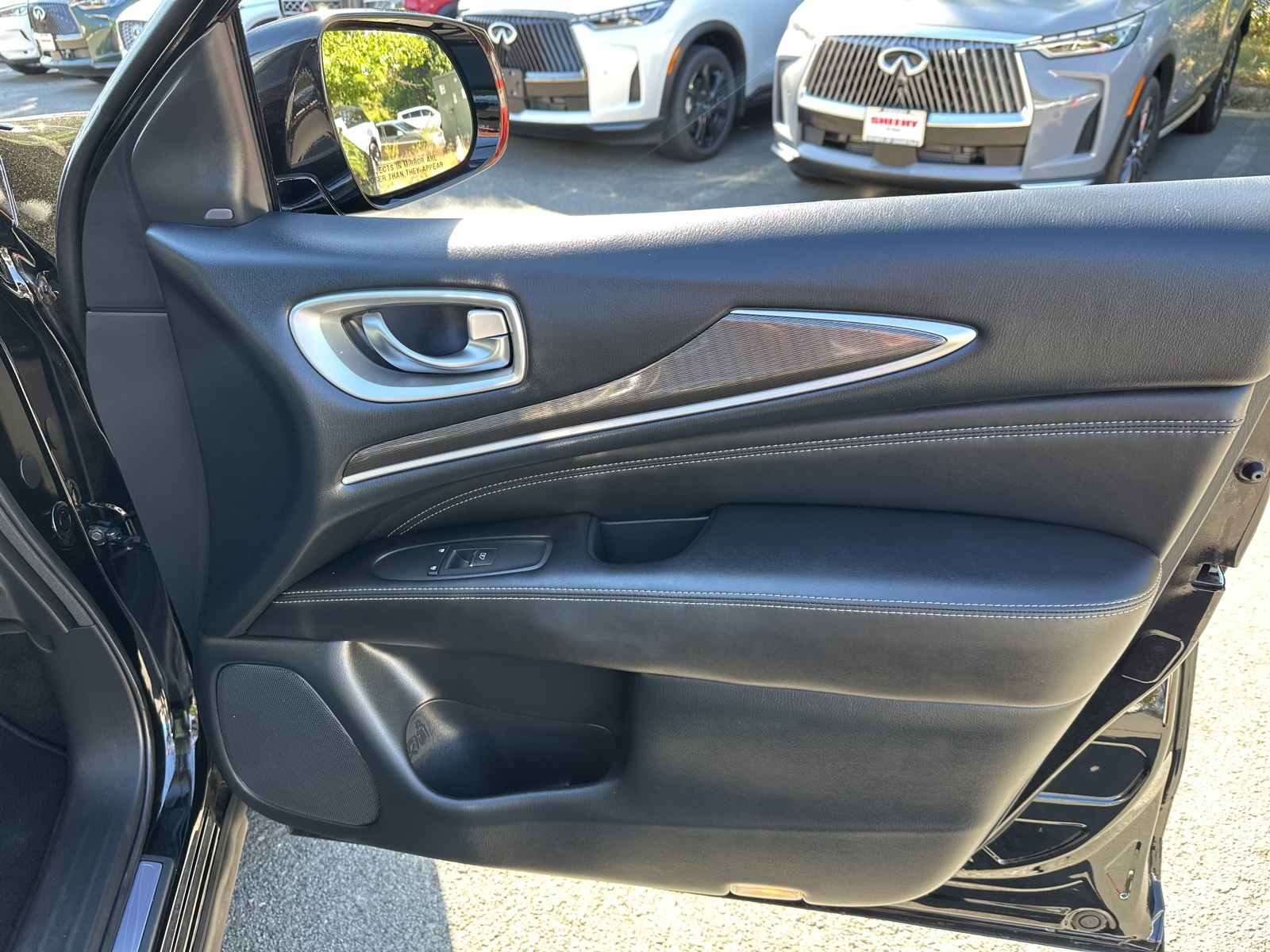 2020 Infiniti QX60 Luxe photo 28