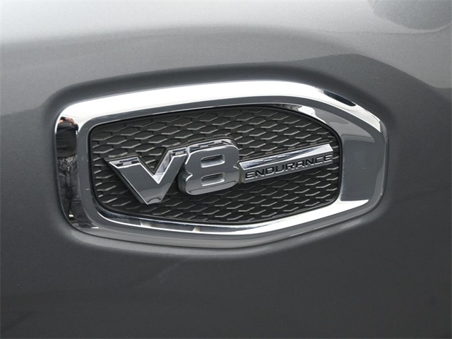 2017 Nissan Titan SV photo 13