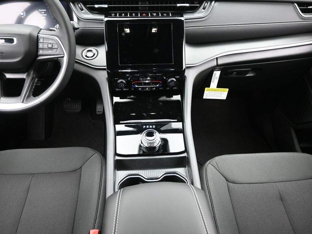 2025 Jeep Grand Cherokee Laredo X photo 10