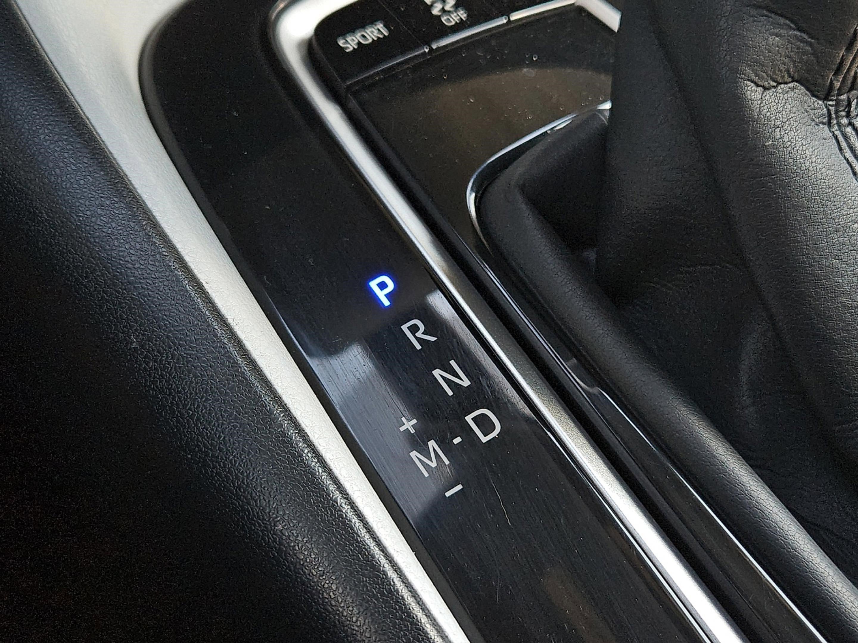 2022 Toyota Corolla SE photo 20