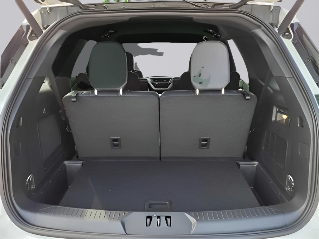 2025 Ford Explorer ST photo 19