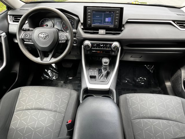 2021 Toyota RAV4 XLE photo 19