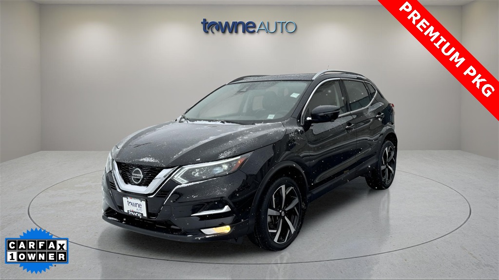 2021 Nissan Rogue Sport SL's photo