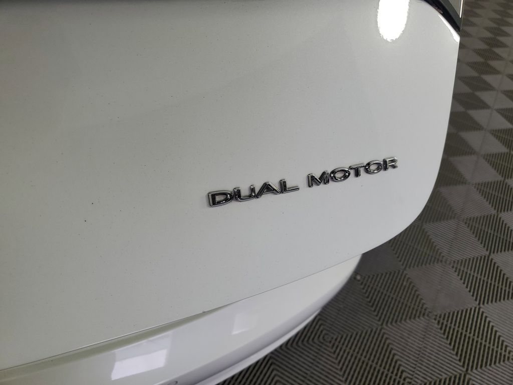 2018 Tesla Model 3 Long Range photo 25