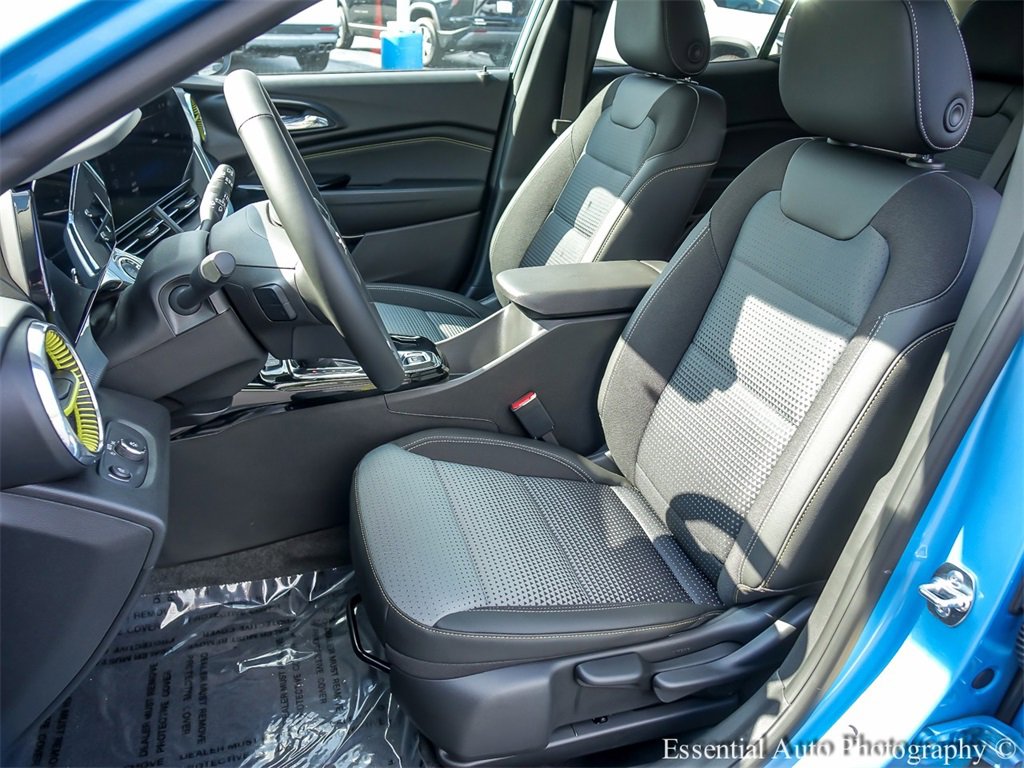 2026 Chevrolet Trax LT photo 13