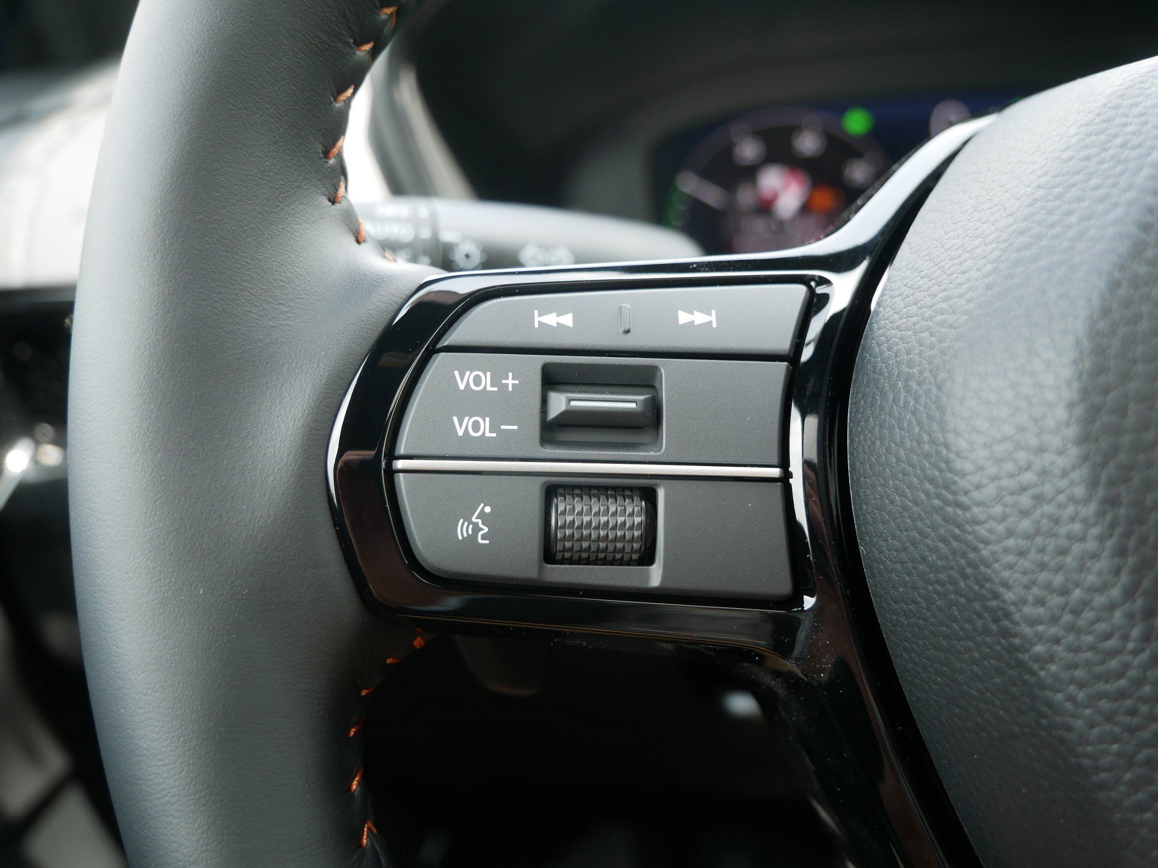 2026 Honda CR-V Hybrid Sport Touring photo 18