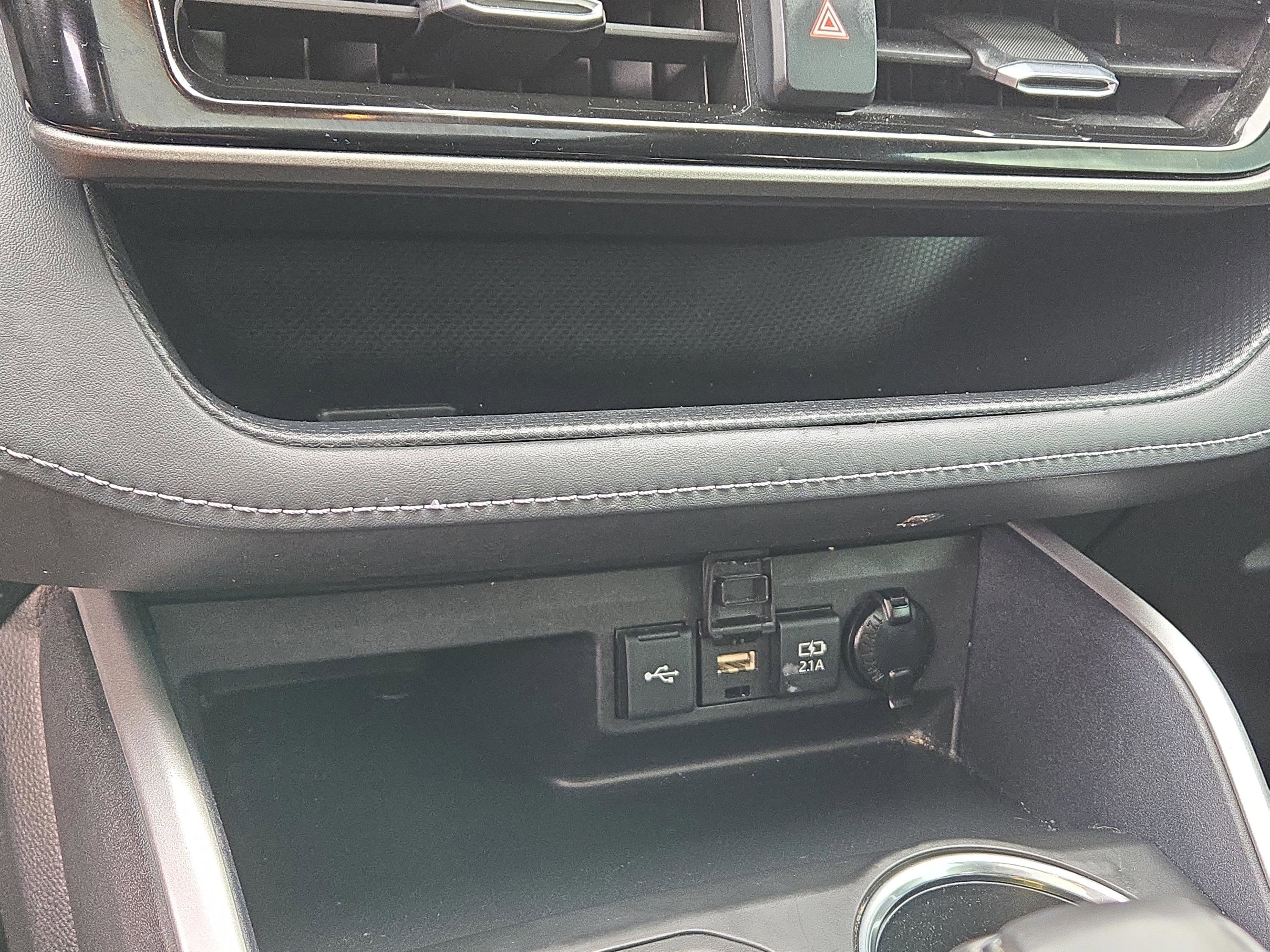 2021 Toyota Highlander XLE photo 26