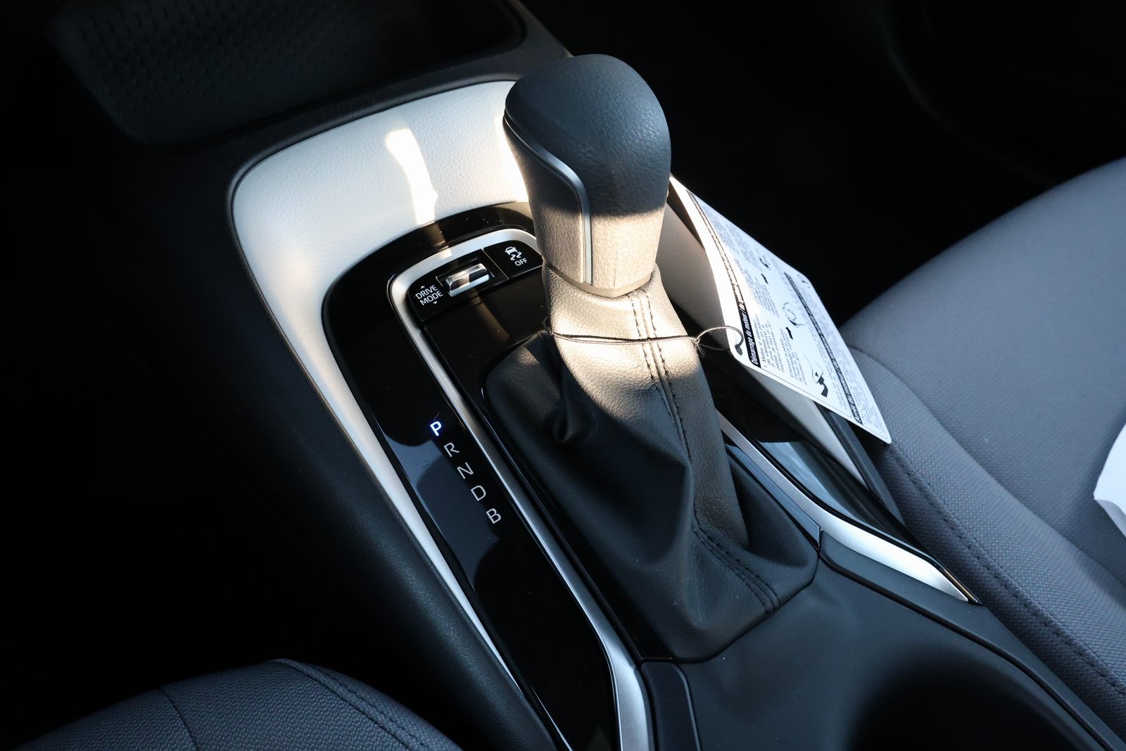 2026 Toyota Corolla SE photo 18