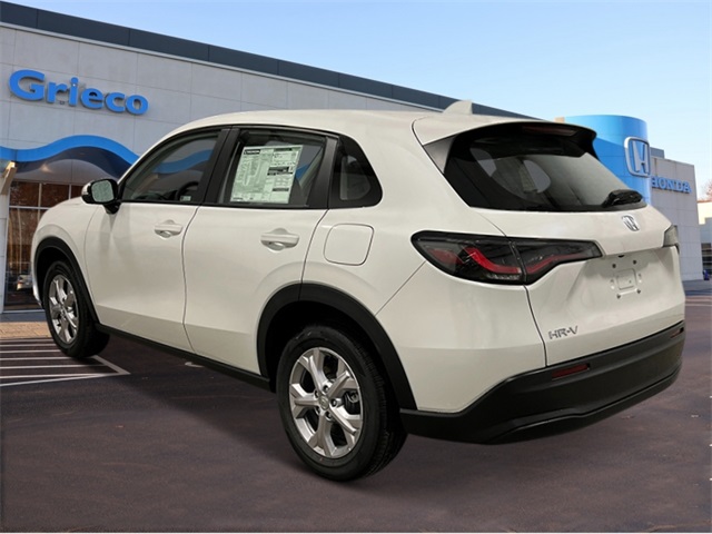 2025 Honda HR-V LX photo 3