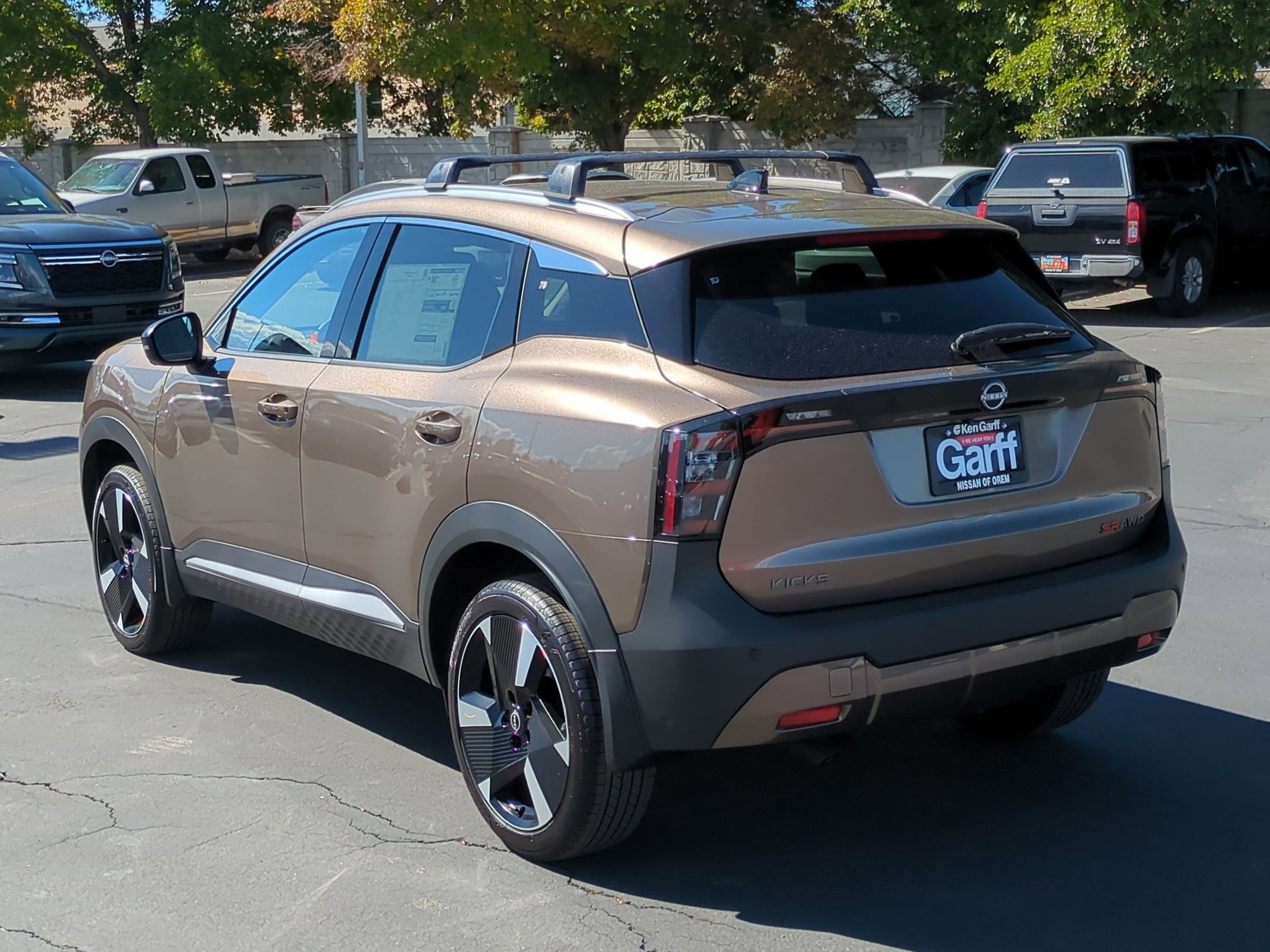 2026 Nissan Kicks SR photo 4