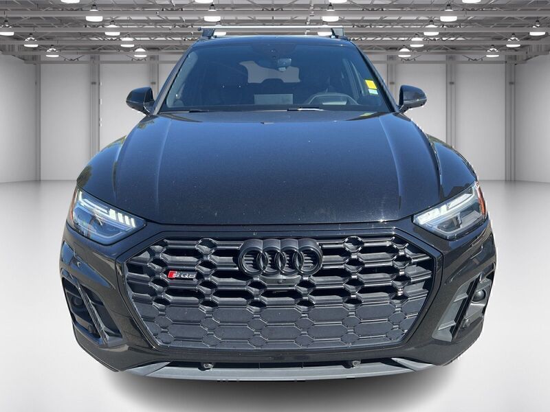 2021 Audi SQ5 Premium photo 2