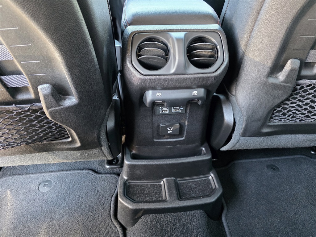2019 Jeep Wrangler Unlimited Rubicon photo 22
