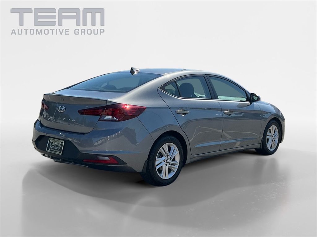 2019 Hyundai Elantra SEL photo 7