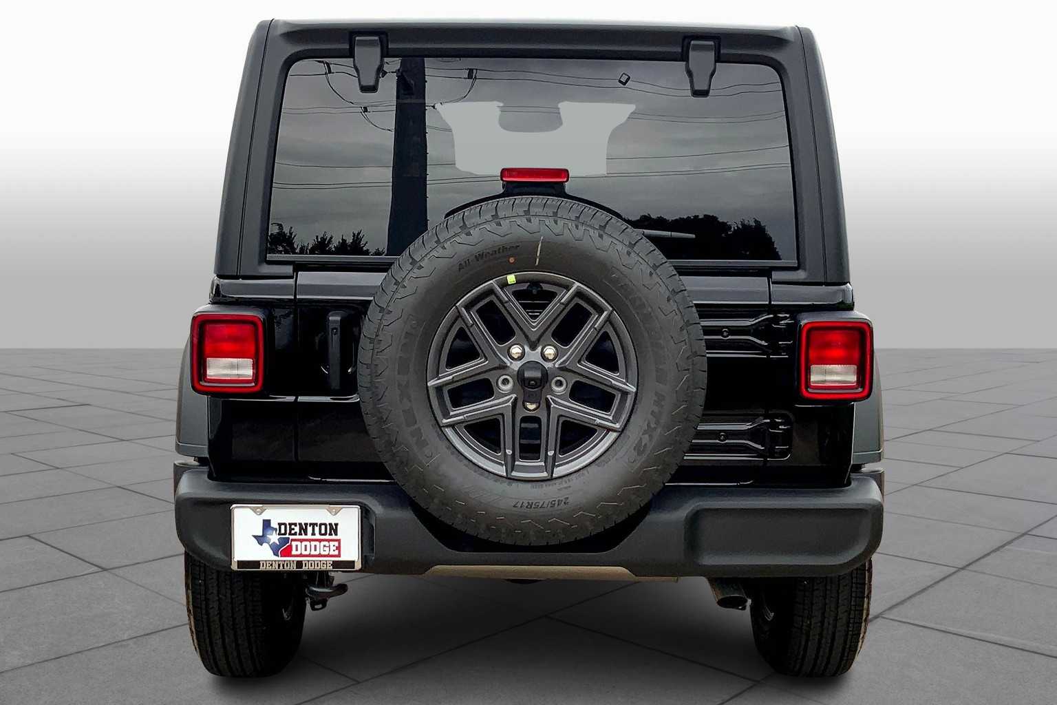 2025 Jeep Wrangler Sport S photo 4