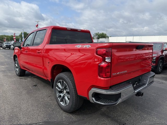 2025 Chevrolet Silverado 1500 LT photo 7