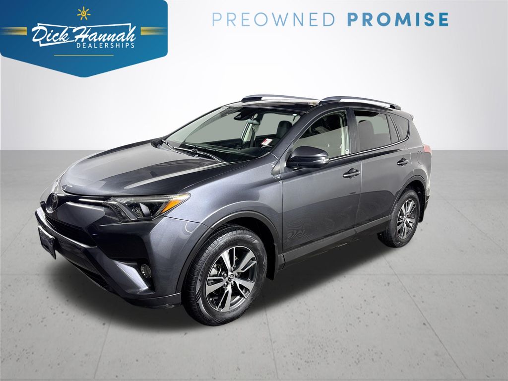 2017 Toyota RAV4 XLE's photo