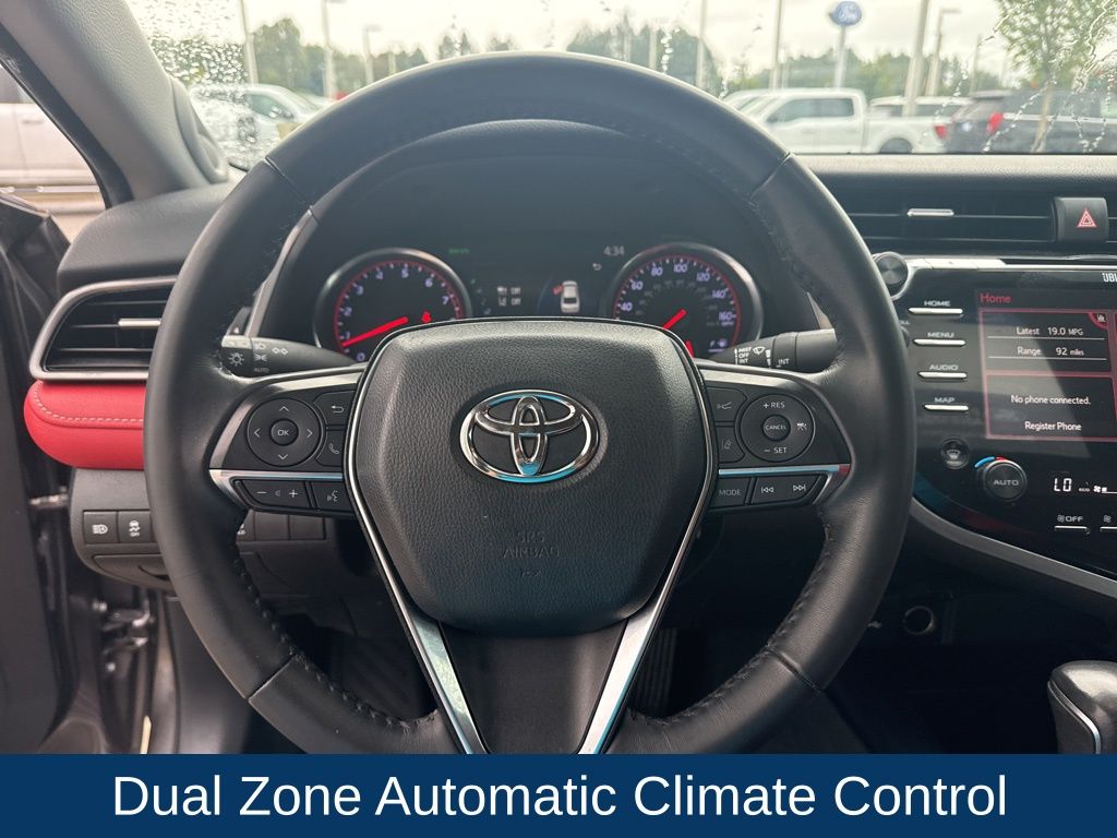 2020 Toyota Camry XSE V6 photo 17