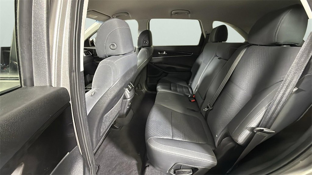2017 Kia Sorento LX photo 24