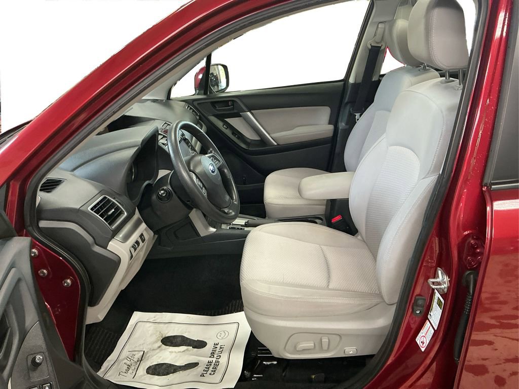 2016 Subaru Forester 2.5i Premium photo 21