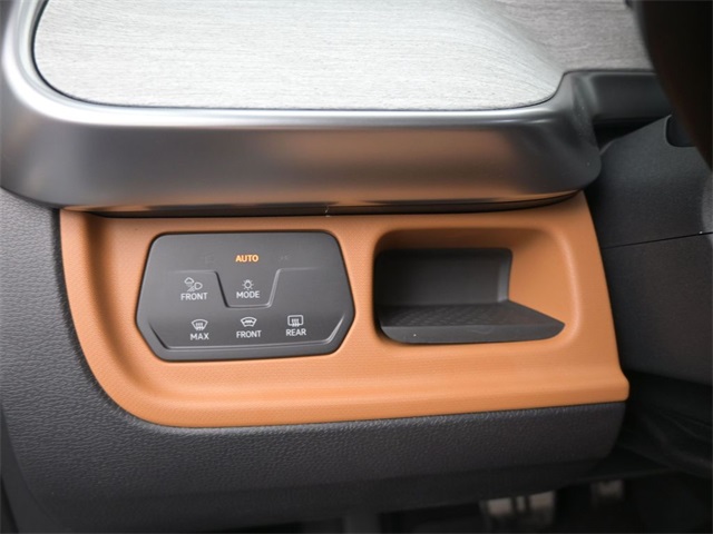 2025 Volkswagen ID. Buzz Pro Plus photo 19