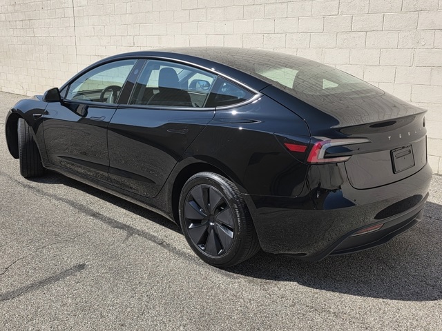 2024 Tesla Model 3 photo 3