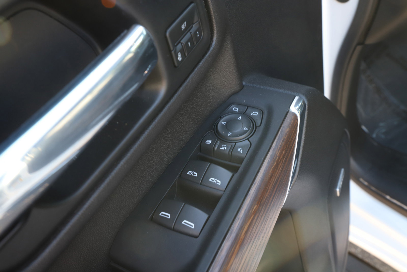 2022 Chevrolet Silverado High Country photo 18