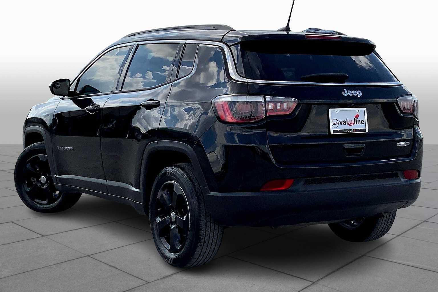 2018 Jeep Compass Latitude photo 11